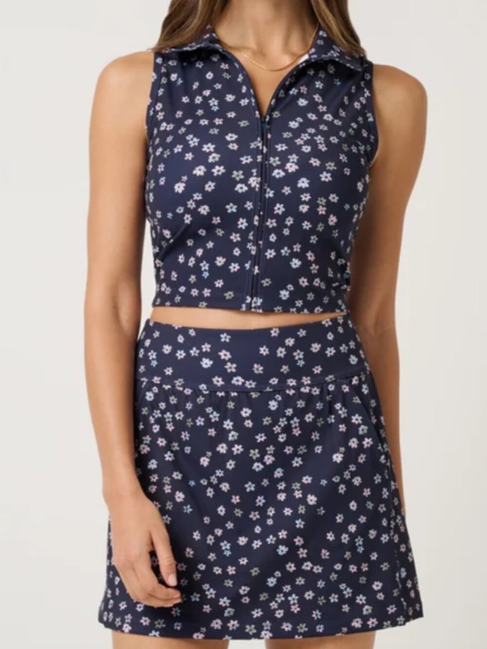 NWT TravisMathew Moveknit Floral Zip Golf Polo Sleeveless size M